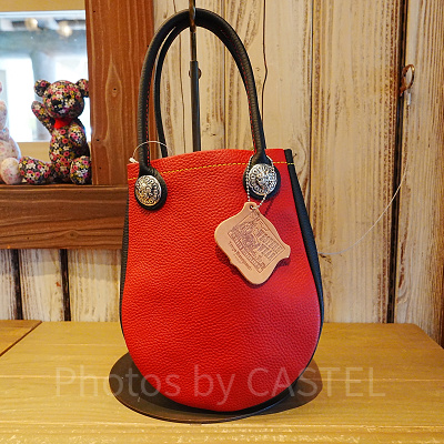 レザーのトートバッグ（ラウンド）