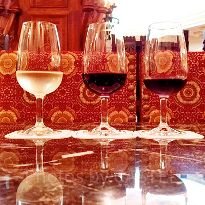 お酒を飲みながらご飯を楽しもう