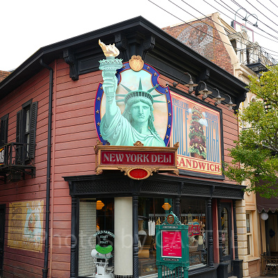 サンドウィッチを食べにニューヨーク・デリへ行こう