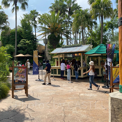 ジュラシックパークエリアの期間限定チュロス販売カート