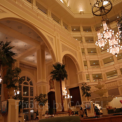 東京ディズニーランドホテルのロビー