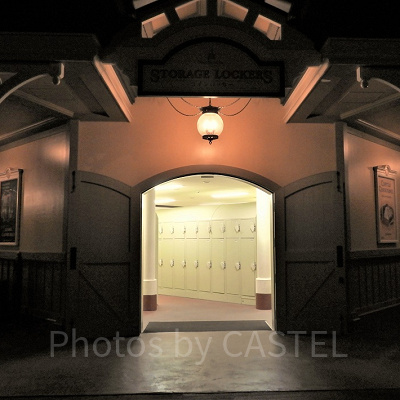 バス・ターミナル付近のロッカールーム