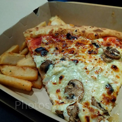 ルイズ・ピッツァセット クアトロチーズ ～4種のチーズ＆ハチミツ～