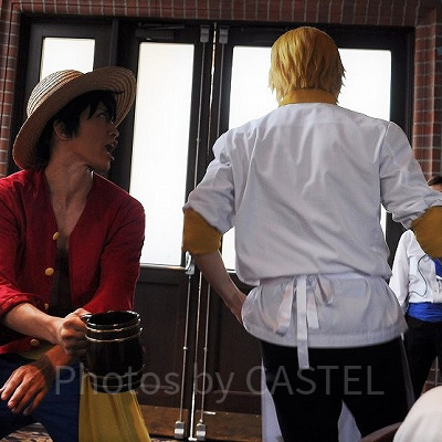 肉を狙うルフィ/サンジの海賊レストラン2019