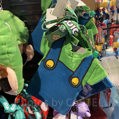 ルイージのサロペットパスケース