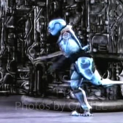 左足がこれからベースに変わるメジャードモ