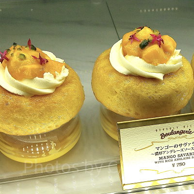 マンゴーのサヴァラン～濃厚アングレーズソース添え～