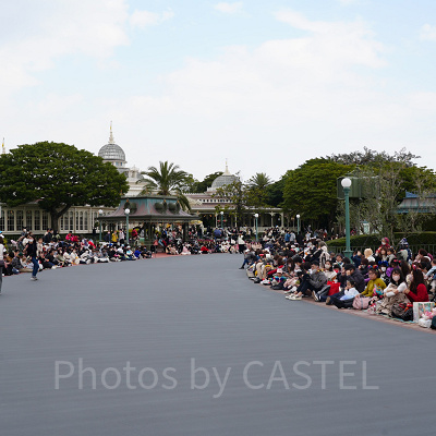 3月ディズニーランド混雑レポ：パレード待ち(15:00頃)