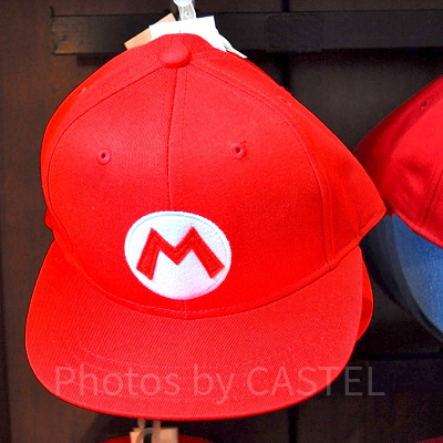 マリオのキャップ（つば赤）