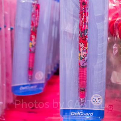 華やかなデザインのシャープペンシル