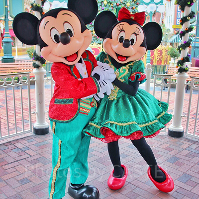 香港ディズニーランドのミッキーとミニー（クリスマス）