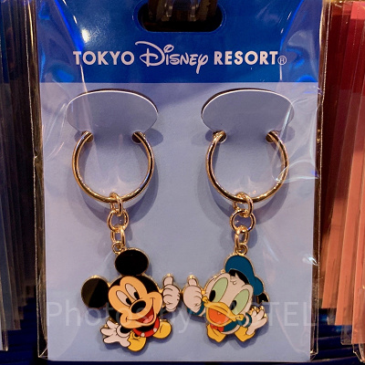 東京ディズニーリゾート　ティモン　プンバァ　キーホルダー　キーチェーン ティモン＆プンバァのペアキーチェーン| キャステル | CASTEL