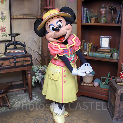 ミッキー＆フレンズ・グリーティングトレイル(ミニー)