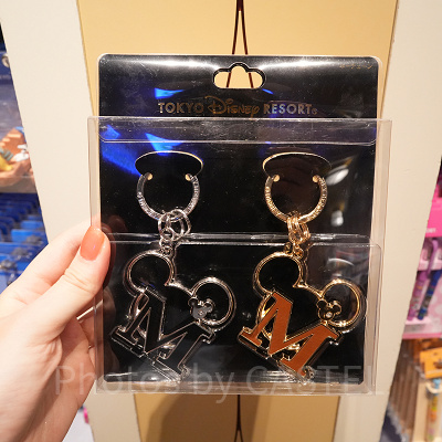 ミッキーイニシャルキーチェーン