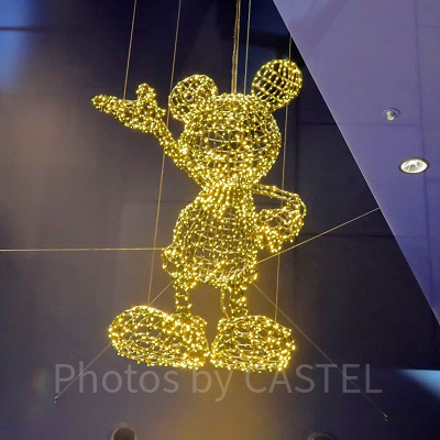LEDワイヤーで作られたミッキー