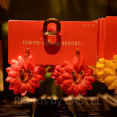 ミッキーモチーフのお花のイヤリング(ピンク)