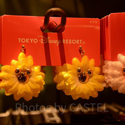 ミッキーモチーフのお花のピアス(イエロー)