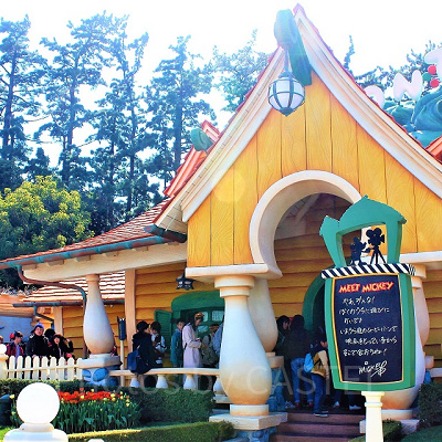 ディズニーランドのミッキーの家には、ミッキーがいます！