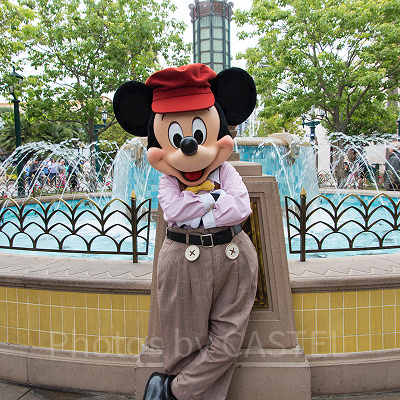 顔が違うミッキーマウス