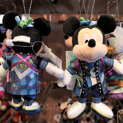 ミッキーのぬいぐるみバッジ