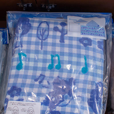 ミッキーシルエットフード付きタオル