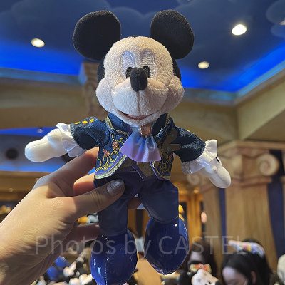 ミッキーぬいぐるみバッジ（ファンタジースプリングスグッズ）