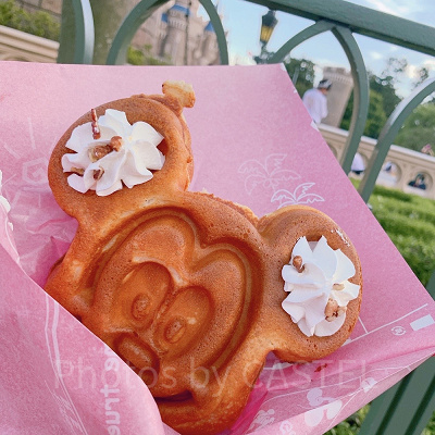 食べ歩き用ミッキーワッフル