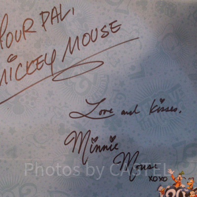 ミッキーのサイン