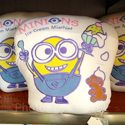 MINIONS Ice Cream Mischief ボブティムの接触冷感クッション