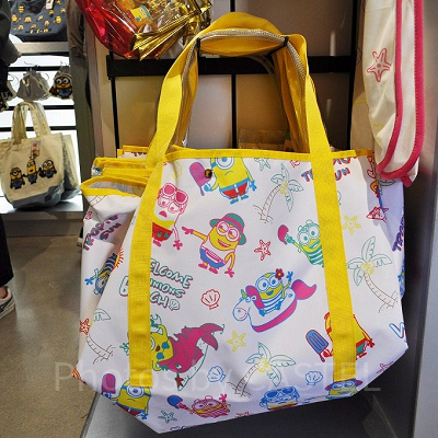 「MINIONS SUMMER」シリーズのレジャーシート＆トートバッグ