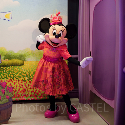 ミニーのスタイルスタジオ（春コスチューム）