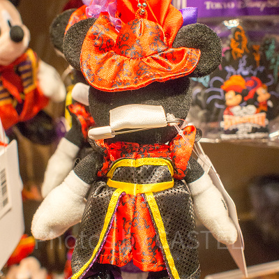 ミニーぬいぐるみバッジ　裏側