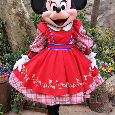 このワンピースを着たミニーちゃんは「ベリーちゃん」と呼ばれ
