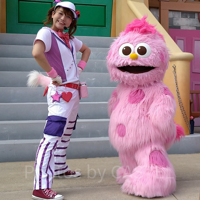 モッピーとDJラッキー