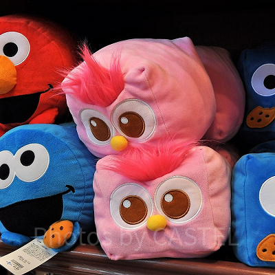 モッピーのキューブ型クッション