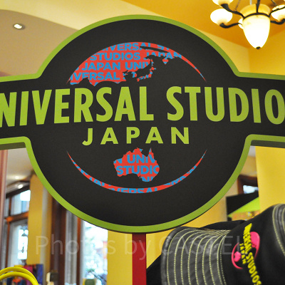 ネオンカラーロゴグッズ