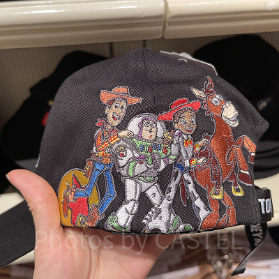 キャップ横（トイストーリーべスティーズグッズ）