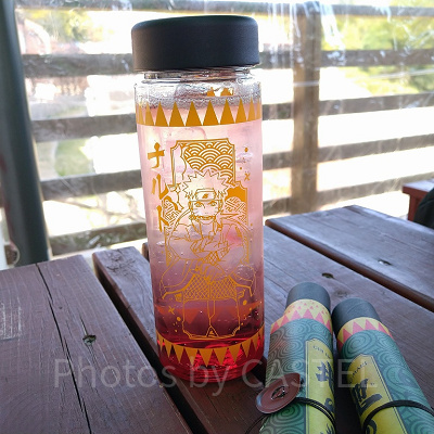 ニジゲンノモリ「NARUTO＆BORUTO 忍里」ナルトのドリンクボトル