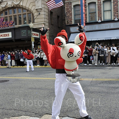 NO LIMIT!パレードのポケモンとダンサー