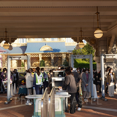 11月ディズニーランド混雑レポ：保安検査場(7:30頃)