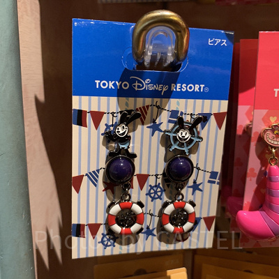 オズワルドのピアス