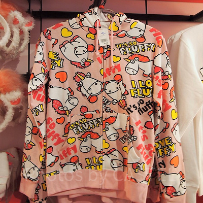 ピンク総柄のパーカー