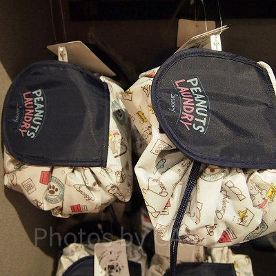 PEANUTS LAUNDRY（ピーナッツ・ランドリー）の総柄巾着ポーチ