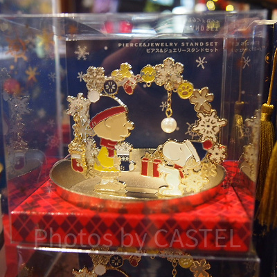ピアスジュエリースタンド