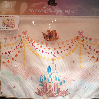 ピンバッジ＆タペストリー（ディズニー40周年グッズ