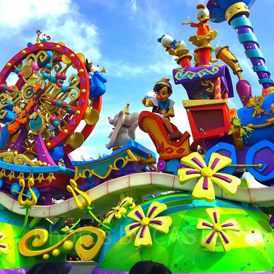 フロートの上にはピノキオが！