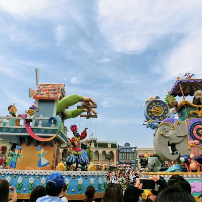 ピノキオのフロートとゼペットのフロート