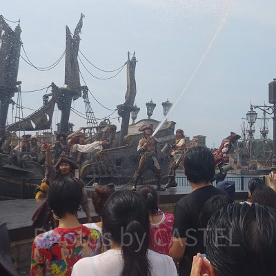 大暴れ中のパイレーツ『ゲット・ウェット！』