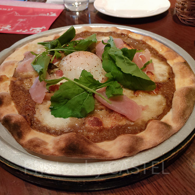 ピッツァ・ビスマルク