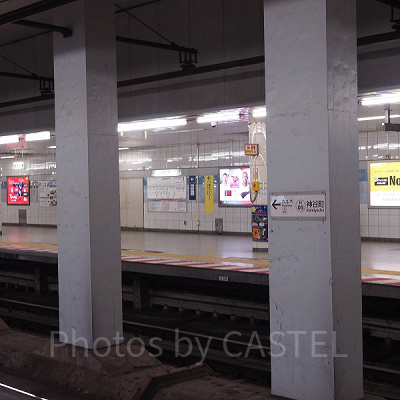 日比谷線神谷町駅のホーム